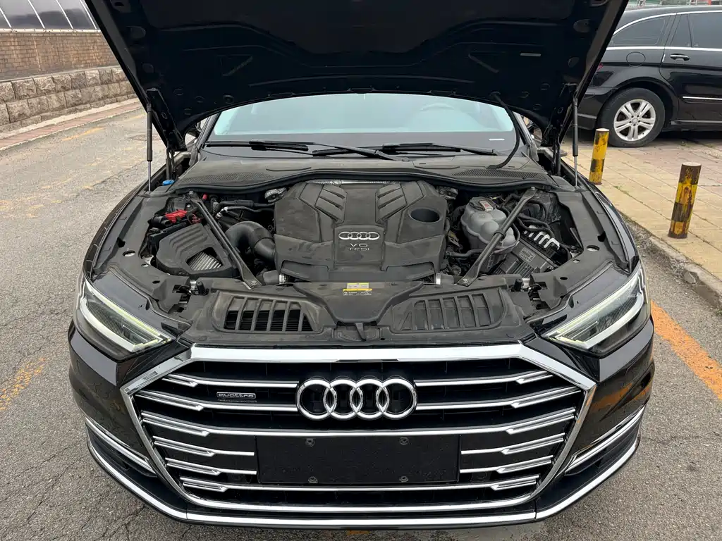 Audi A8 2021 — фото 20