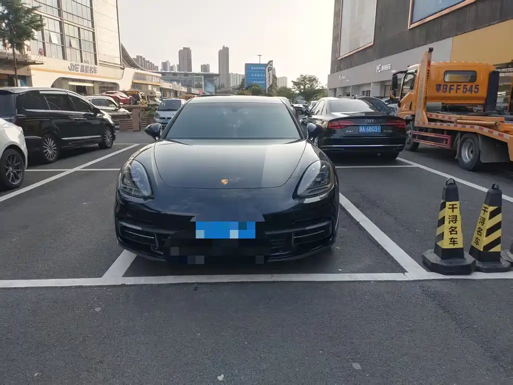 Porsche Panamera 2019 — фото 2