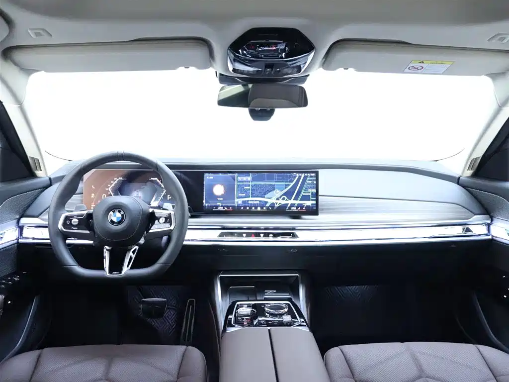 BMW 7 Series 2025 — фото 13