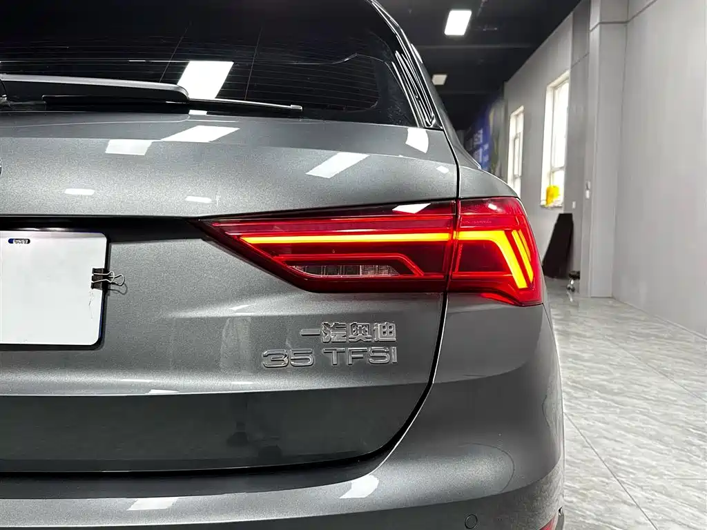 Audi Q3 2022 — фото 9