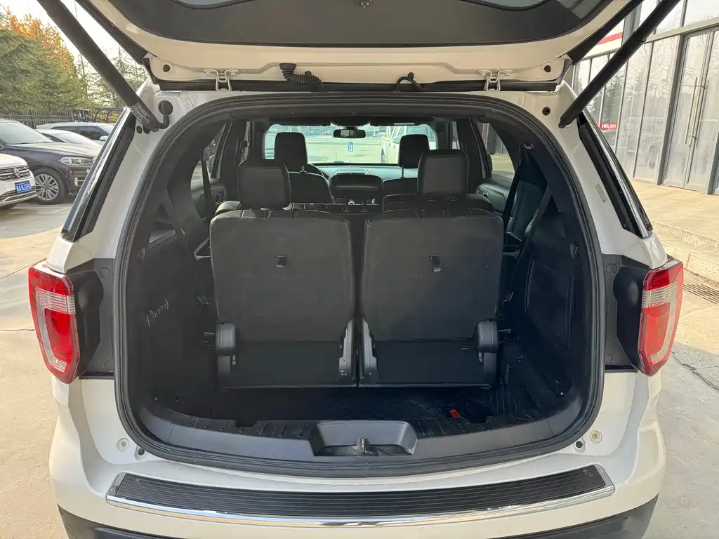 Ford Explorer 2019 — фото 14