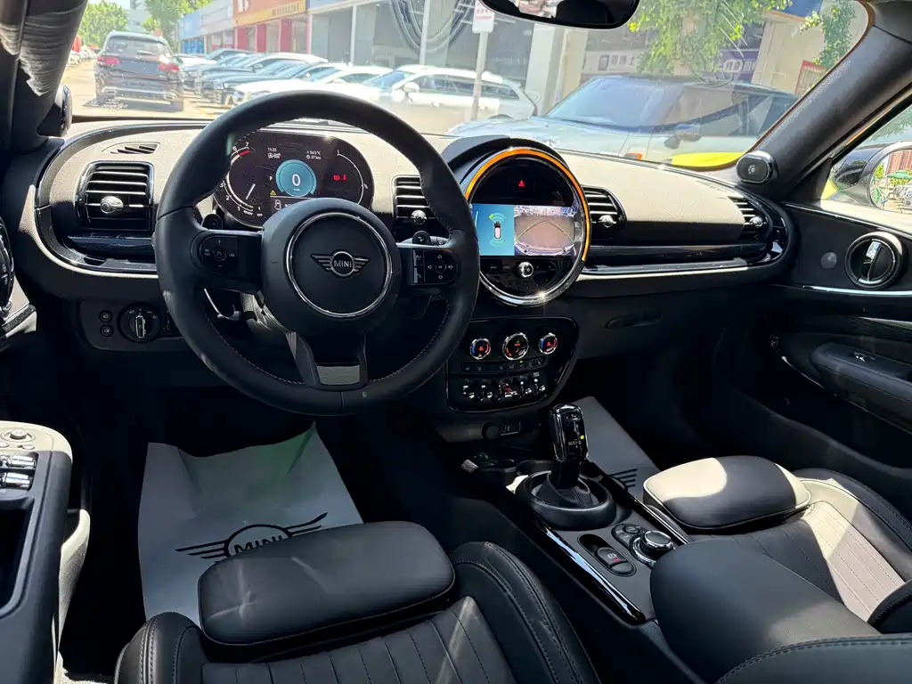 MINI Clubman 2023 — фото 13
