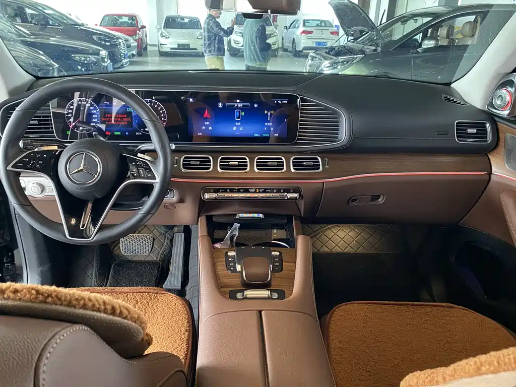 Mercedes-Benz GLE New Energy 2024 — фото 11