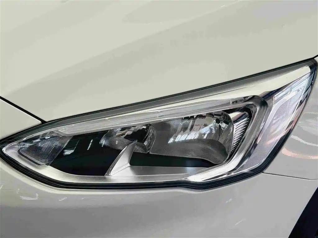 Ford Focus 2020 — фото 11