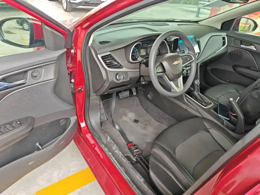 Chevrolet Cavalier 2018 — фото 16