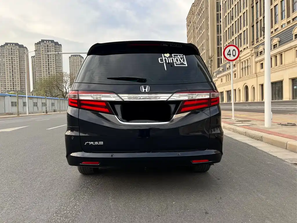 Honda Odyssey 2017 — фото 6