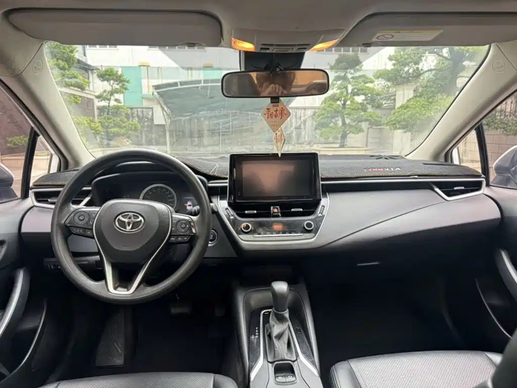 Toyota Corolla 2020 — фото 23