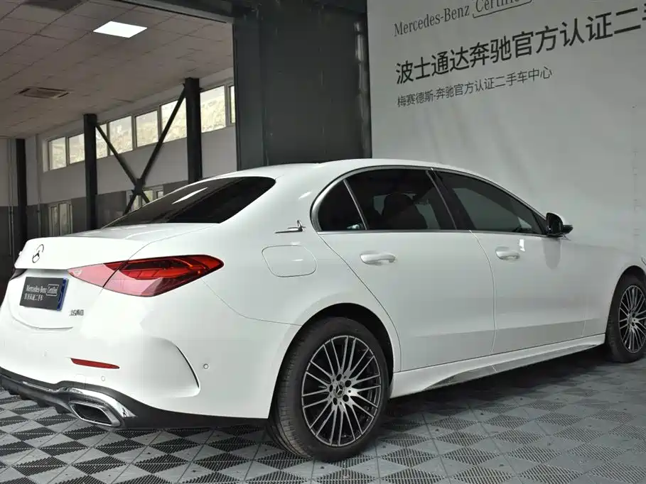 Mercedes-Benz C-Class 2024 — фото 15