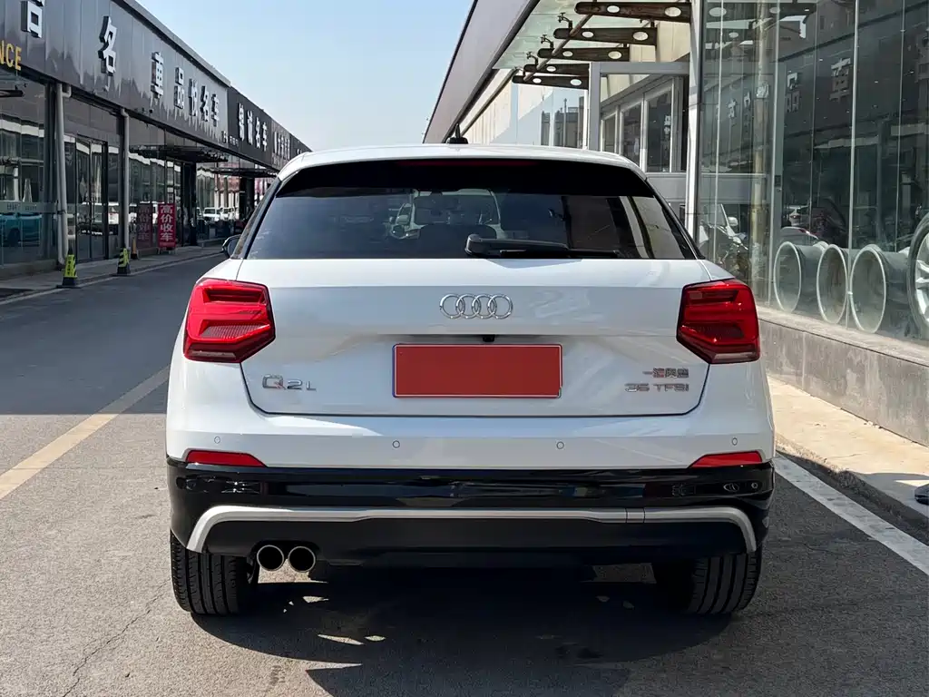 Audi Q2L 2020 — фото 5