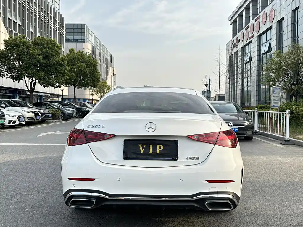 Mercedes-Benz C-Class 2023 — фото 13