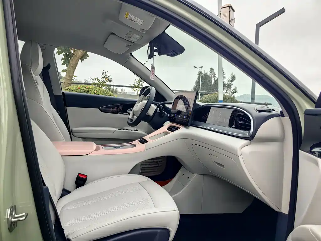 Geely Galaxy Starwish 2024 — фото 18