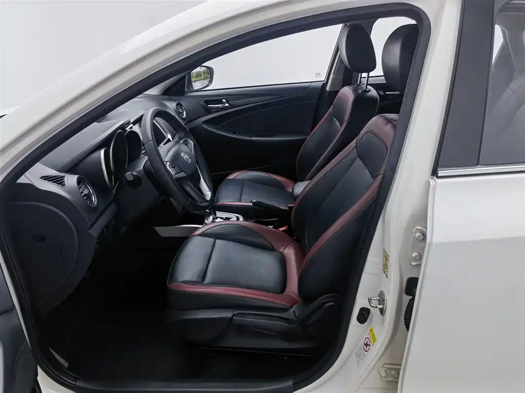 Changan Eado XT 2016 — фото 10
