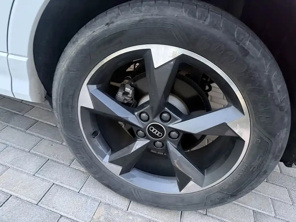 Audi Q3 2022 — фото 15
