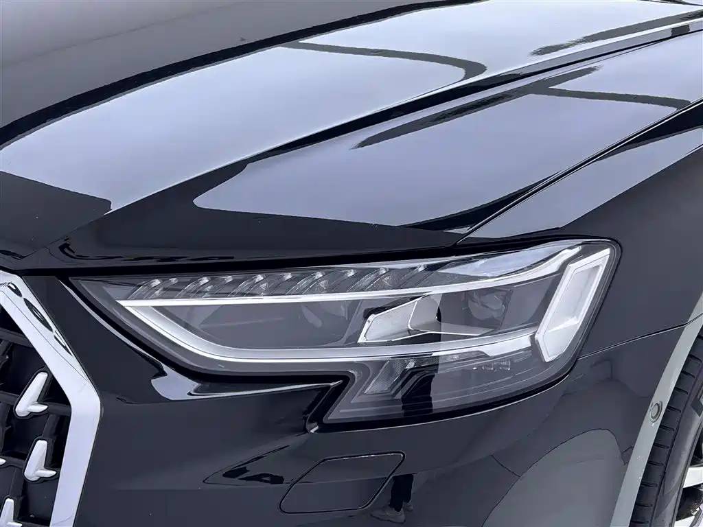 Audi A8 2024 — фото 9
