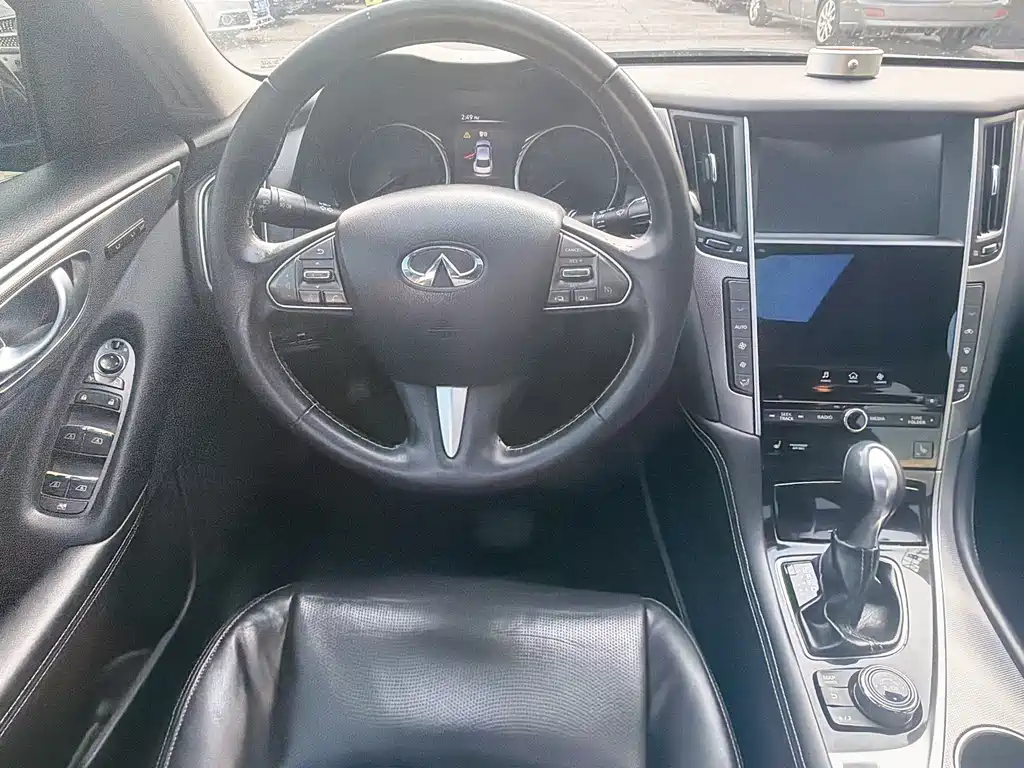 Infiniti Q50 2014 — фото 15