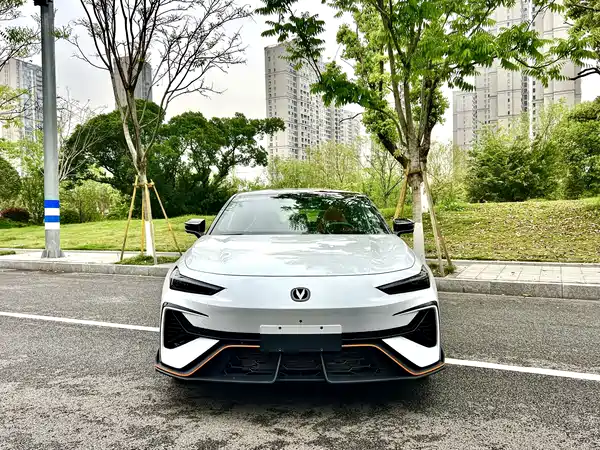 Changan UNI-V 2025