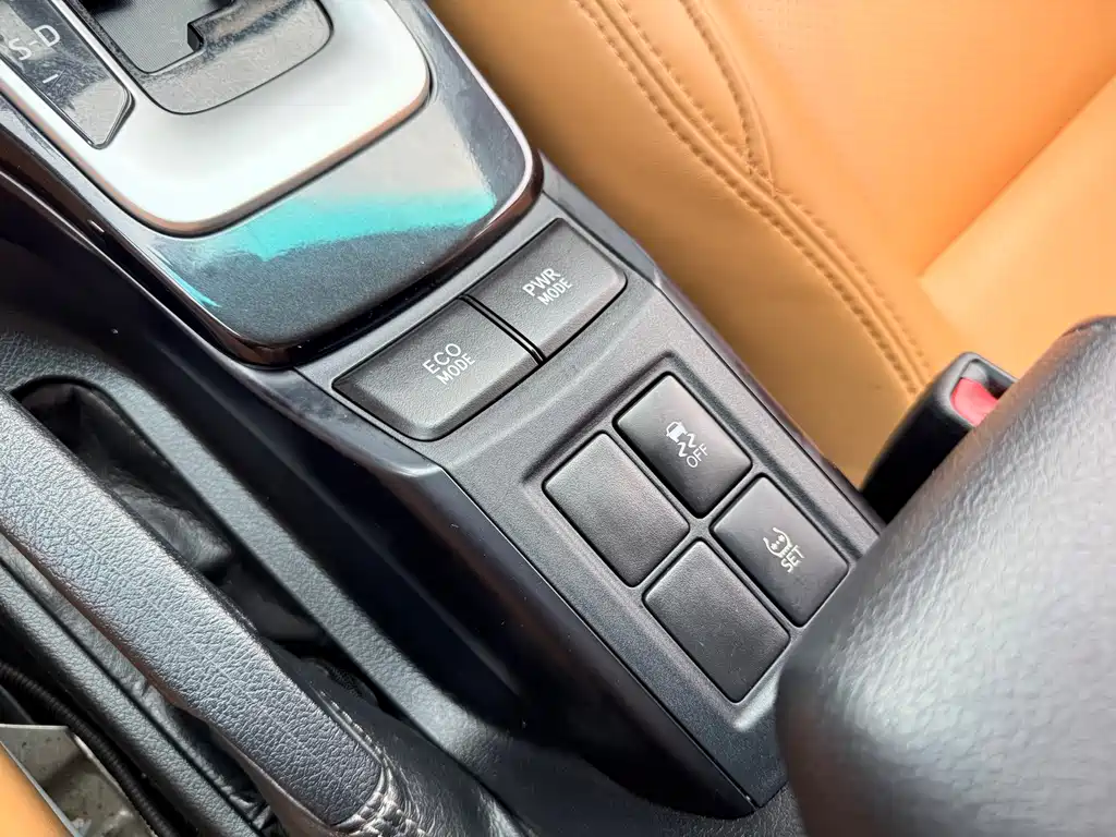 Toyota Fortuner 2018 — фото 15