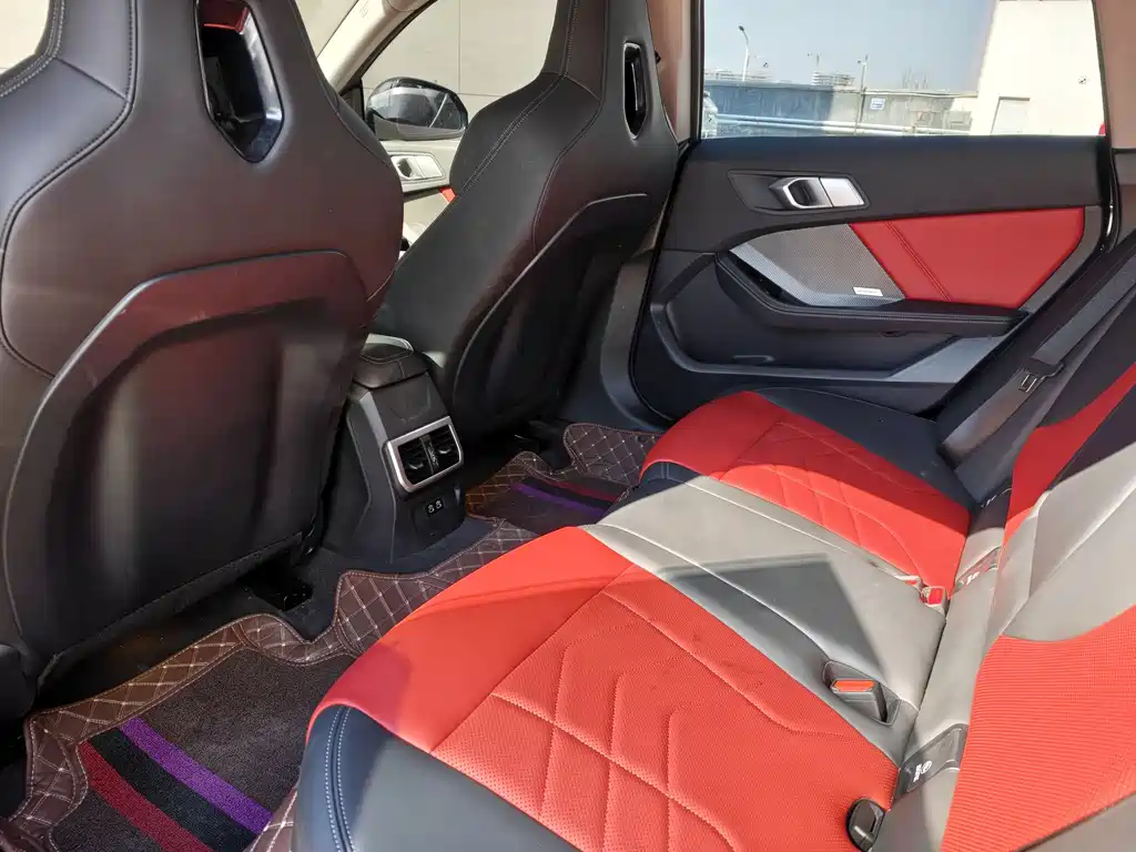 BMW 2 Series 2025 — фото 12