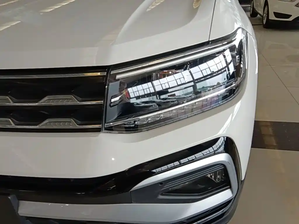 Volkswagen T-Cross 2021 — фото 24