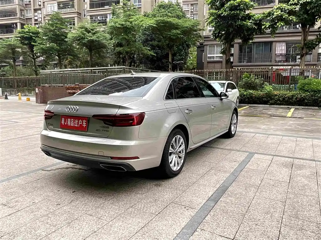 Audi A4L 2020 — фото 11