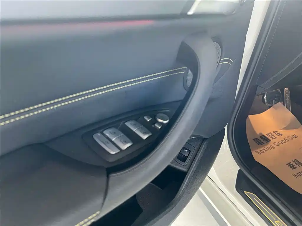 BMW X2 2023 — фото 18
