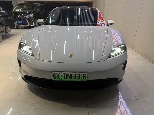 Porsche Taycan 2026