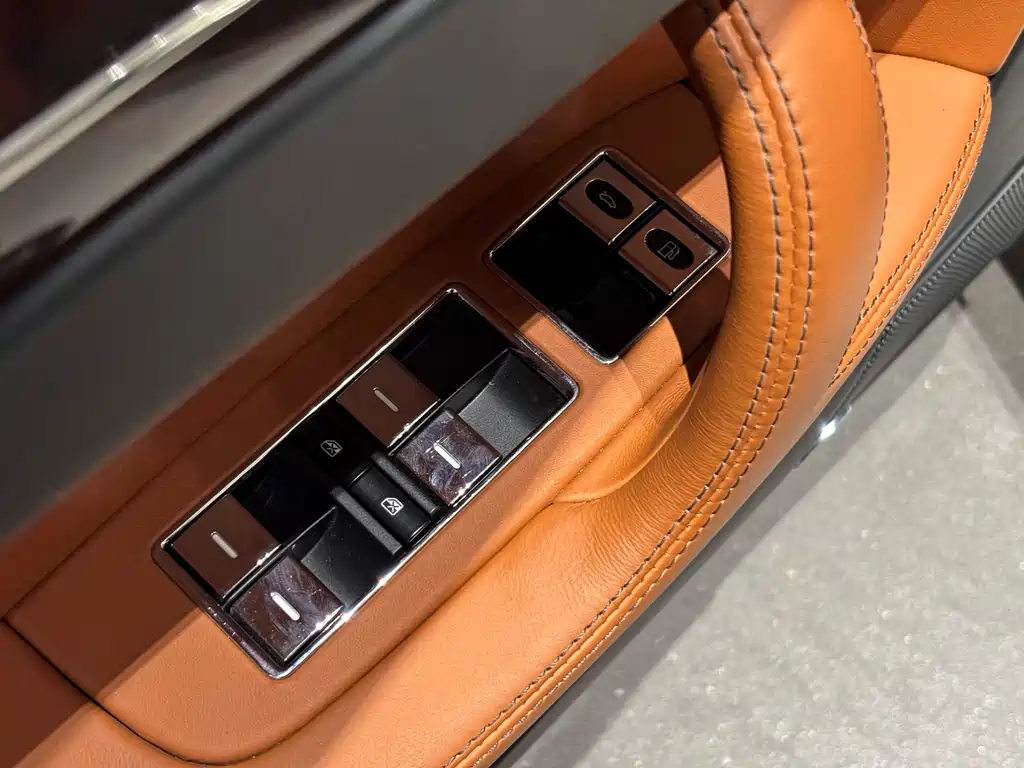 Bentley Flying Spur 2011 — фото 10