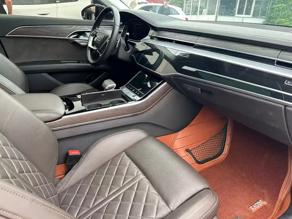 Audi A8 2022