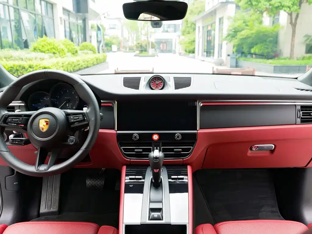 Porsche Macan 2021 — фото 11