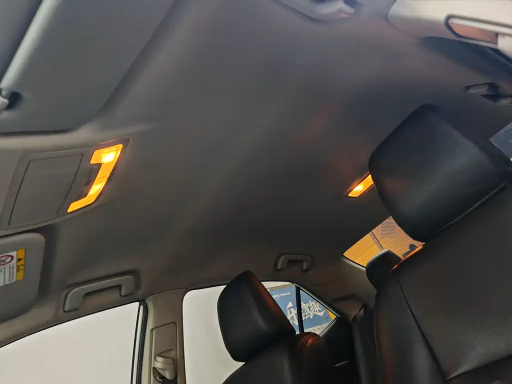 Toyota Corolla 2015 — фото 18