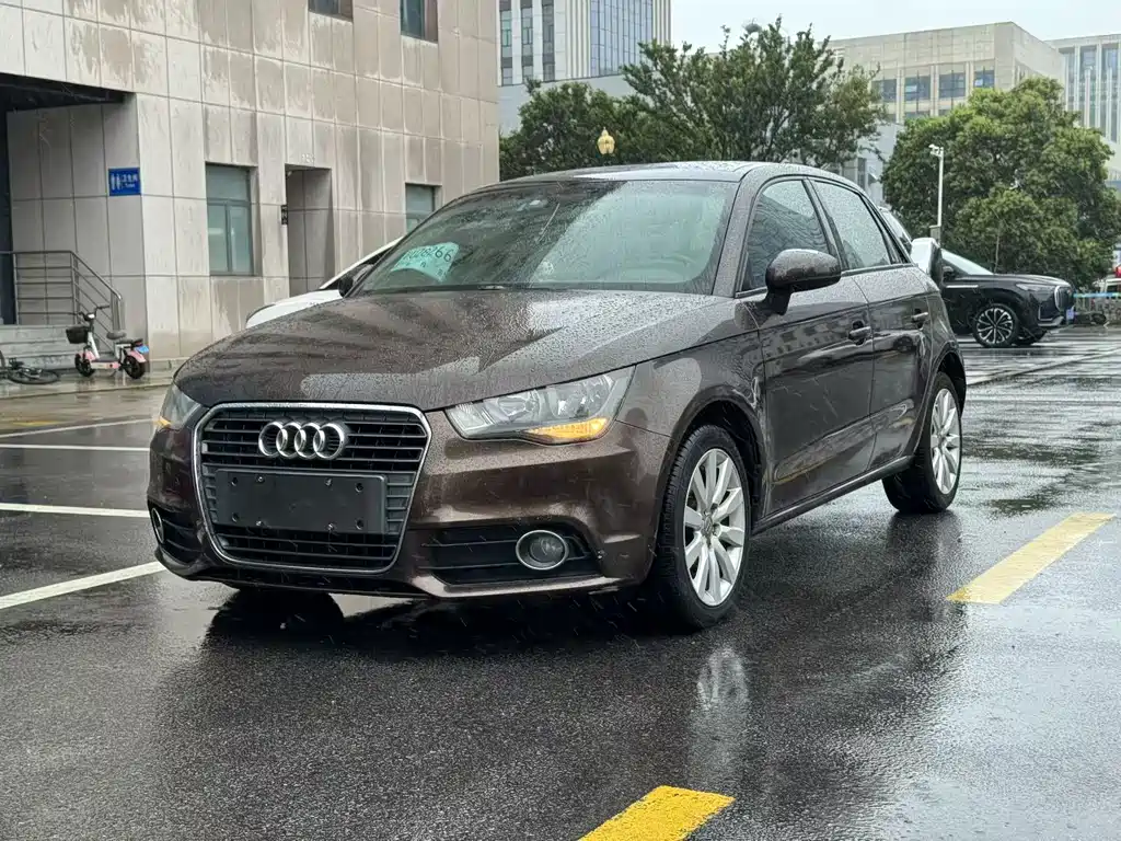 Audi A1 2014 — фото 1