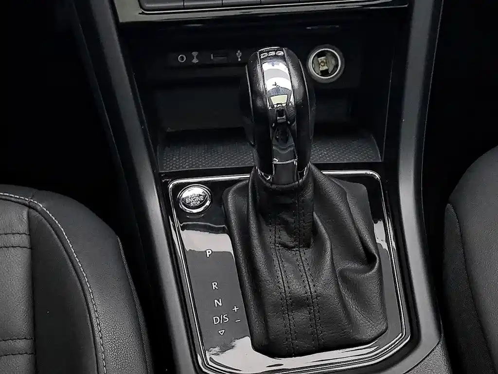 Volkswagen Touran 2018 — фото 13