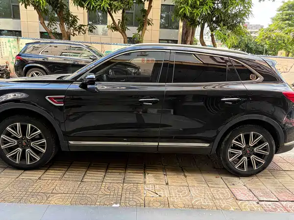 Hongqi HS5 2021