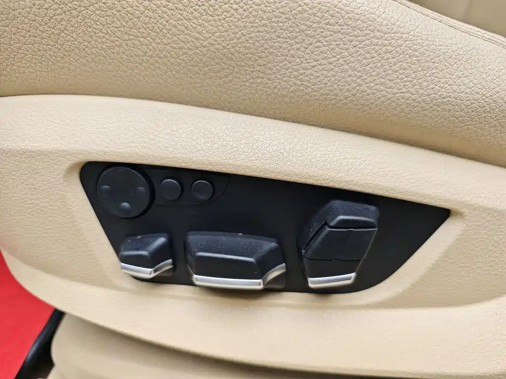 BMW 5 Series 2013 — фото 17