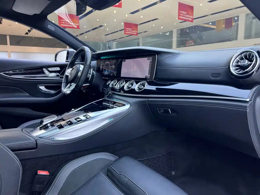 Mercedes-Benz AMG GT 2019 — фото 14