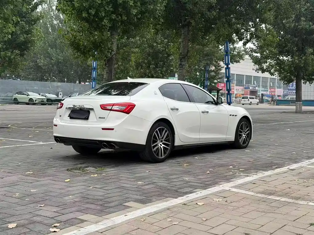 Maserati Ghibli 2015 — фото 8