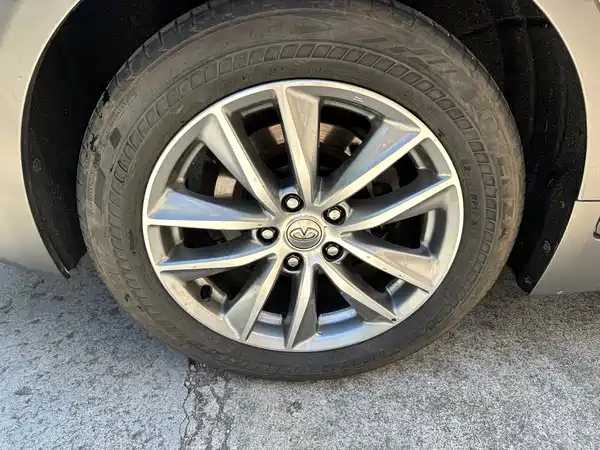 Infiniti Q50L 2017