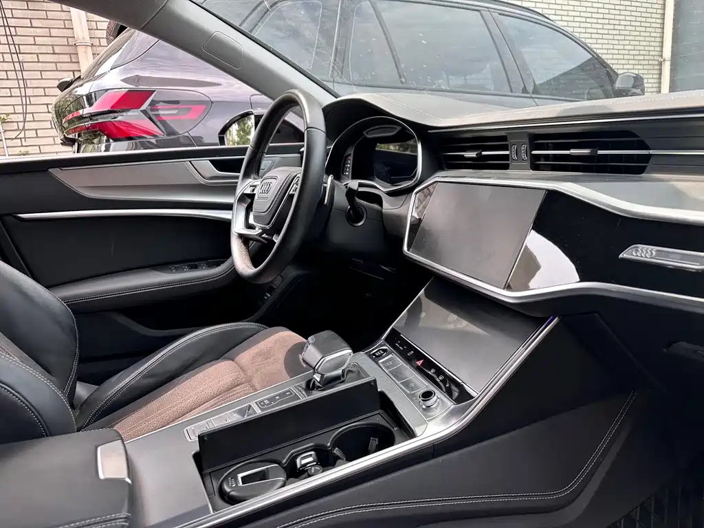 Audi A7L 2024 — фото 7
