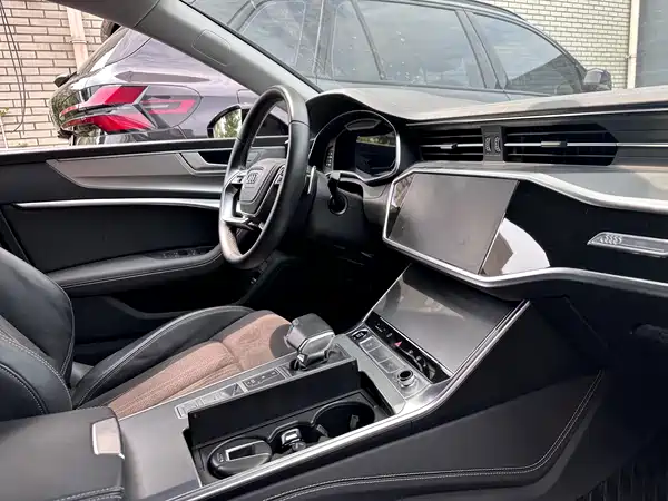 Audi A7L 2024