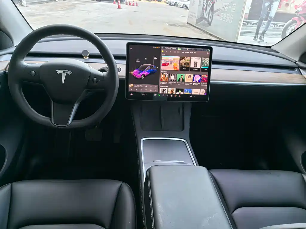 Tesla Model Y 2021 — фото 13
