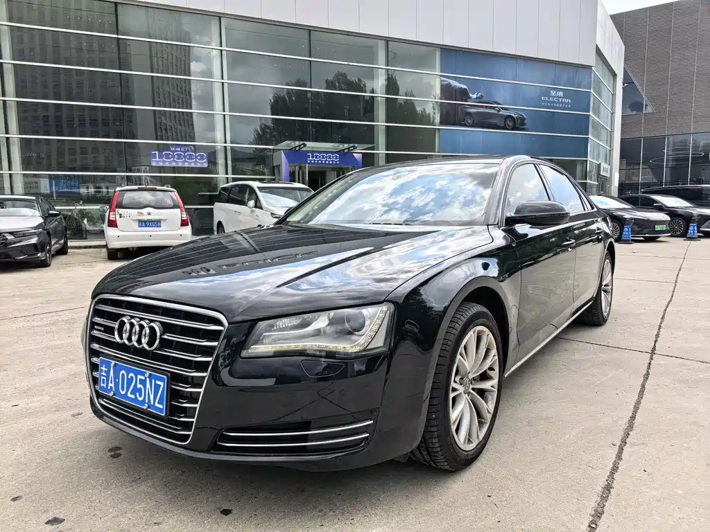 Audi A8 2012