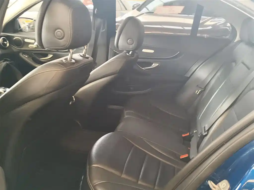 Mercedes-Benz C-Class 2018 — фото 17