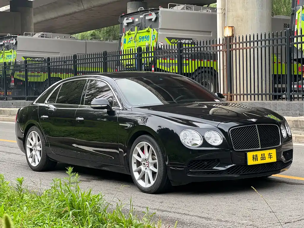 Bentley Flying Spur 2018 — фото 3