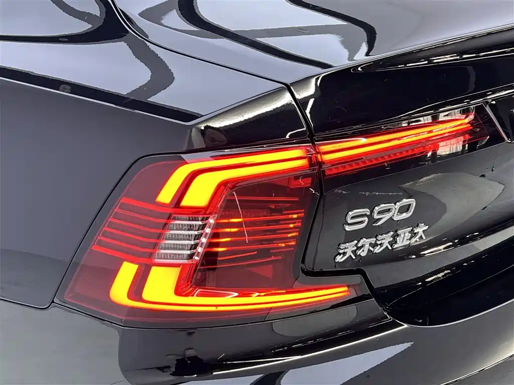 Volvo S90 2025 — фото 24