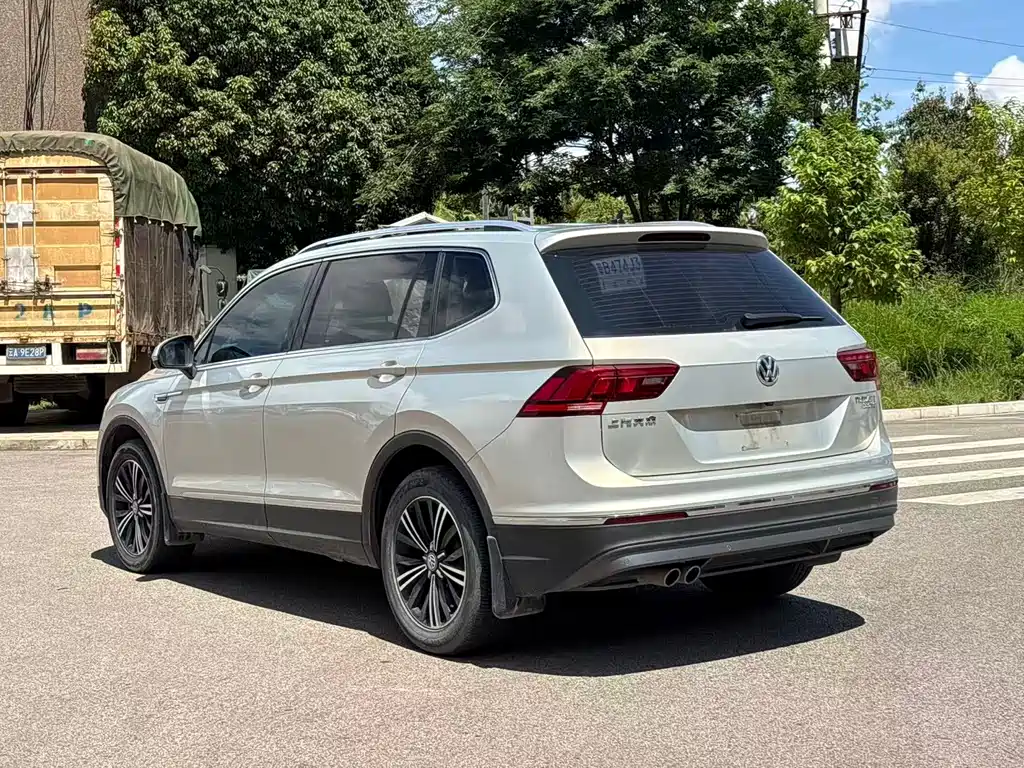 Volkswagen Tiguan L 2021 — фото 4