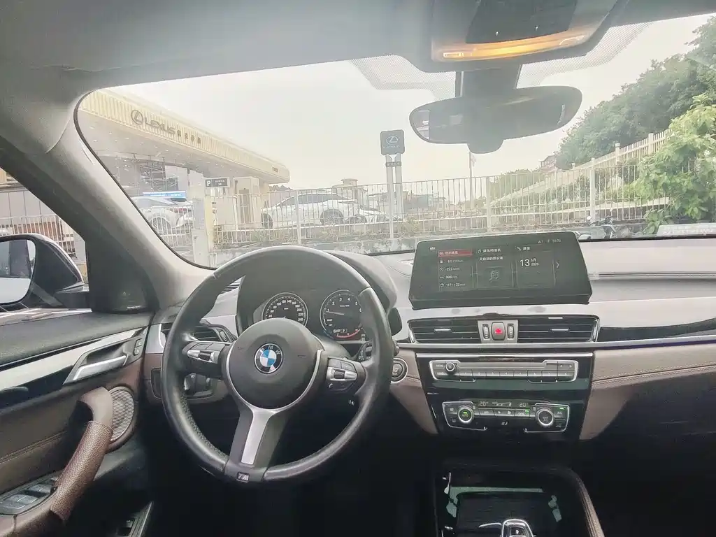 BMW X2 2022 — фото 8