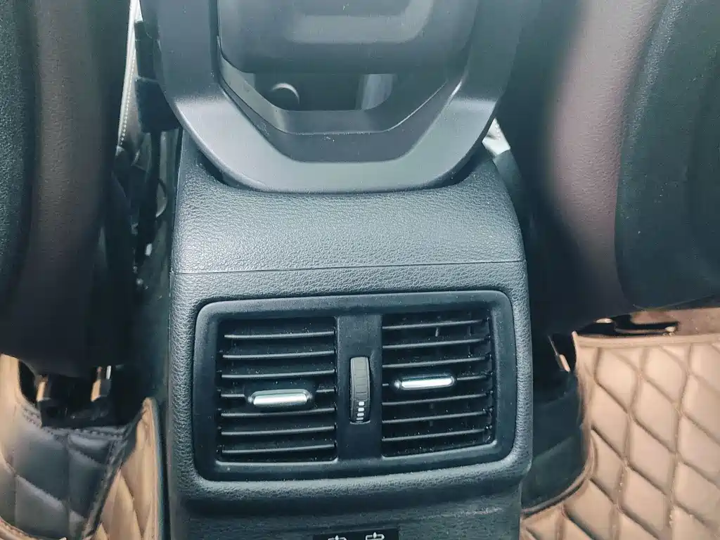 BMW X2 2022 — фото 14