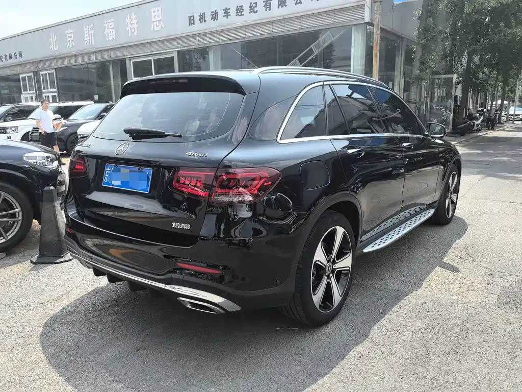 Mercedes-Benz GLC 2023