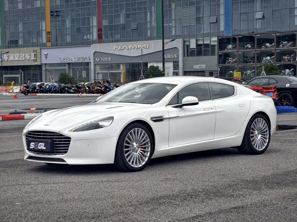 Aston Martin Rapide 2014