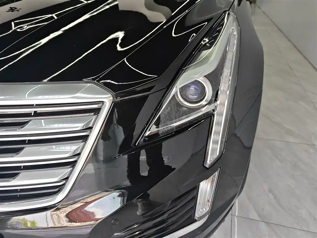 Cadillac XT5 2018 — фото 14
